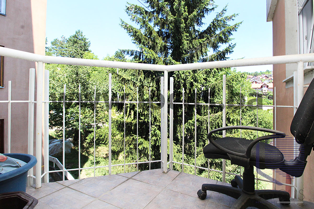 12 Balkon-2.jpg